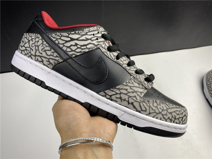 S*p*e × Nike SB Dunk Low “Black Cement 304292-131