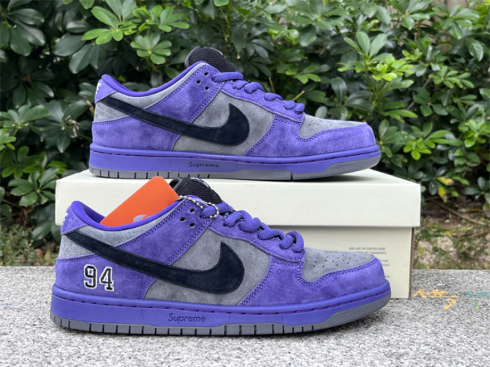 S*prem* x Nike SB Dunk Low OG QS "Ink" HQ8487-500