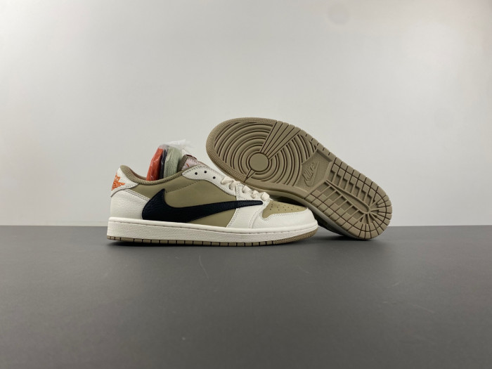 Travis Scott x Air Jordan 1 DZ137-701