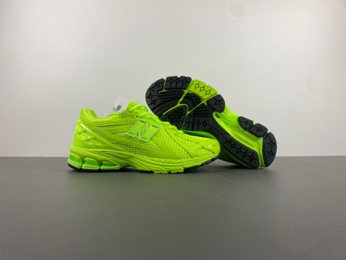 New Balance M1906RAA