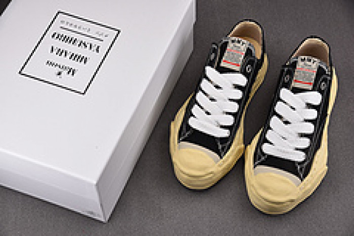Maison MIHARA YASUHIRO MMY048