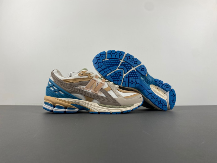 New Balance M1000CA