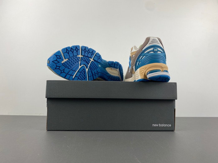 New Balance M1000CA