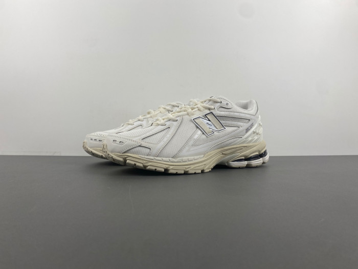 New Balance M1906RWW