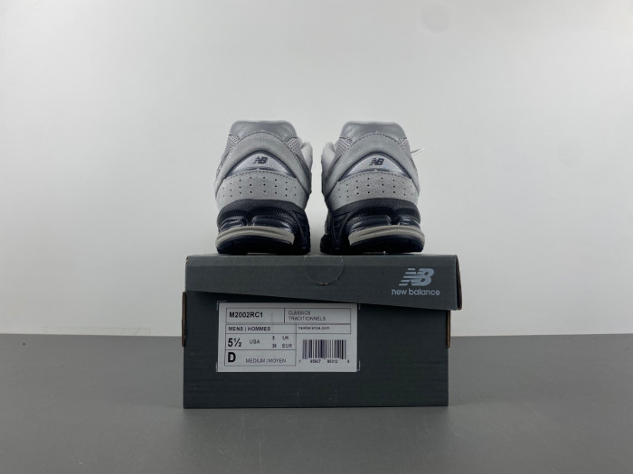 New Balance M2002RC1