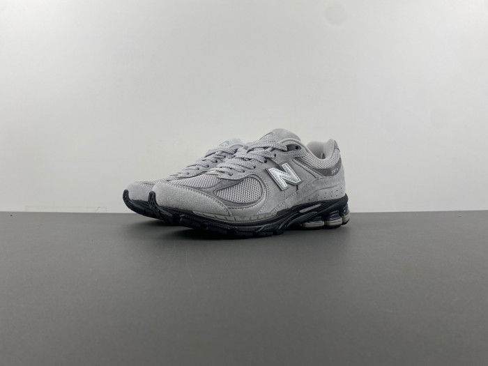 New Balance M2002RC1