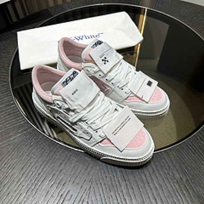 Off-White c/o Virgil Abloh