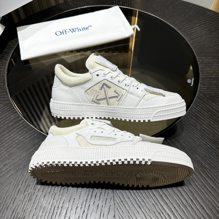 Off-White c/o Virgil Abloh