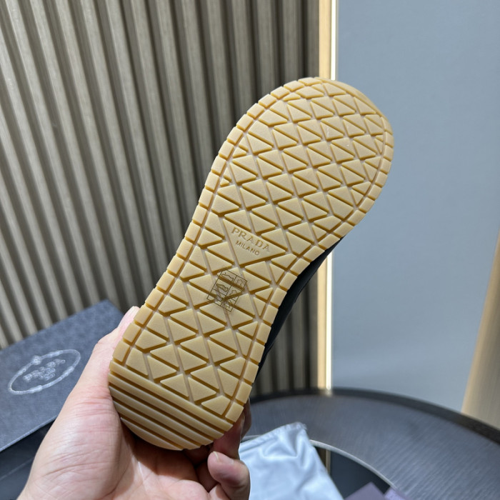 Pra*a SNEAKER P7002