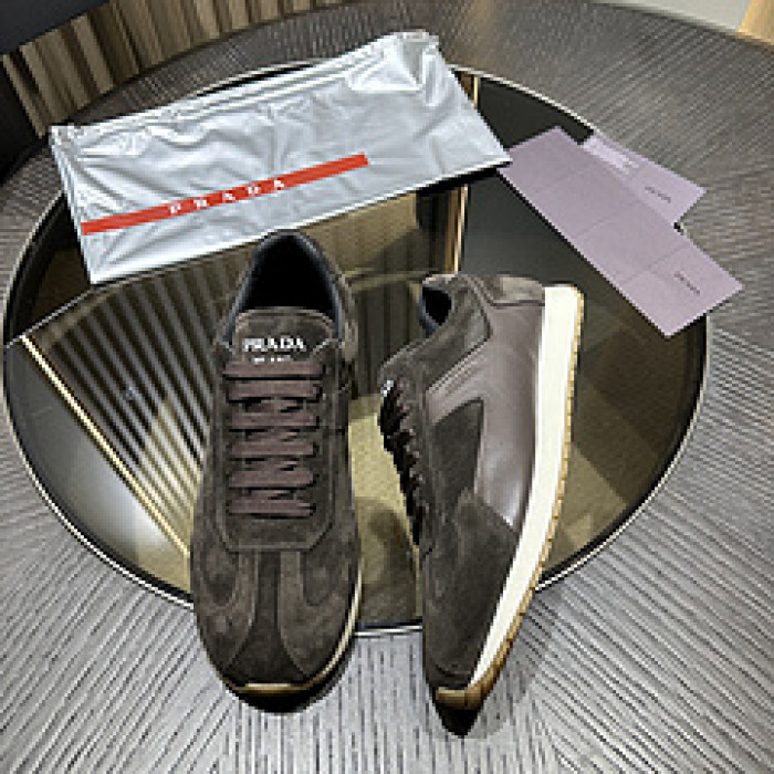 Pra*a SNEAKER P7010