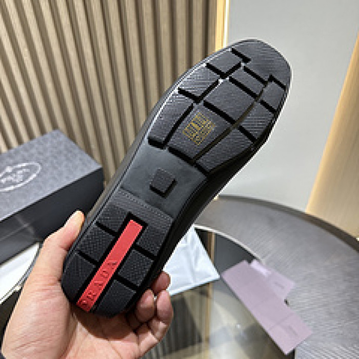 Pra*a SNEAKER P7012