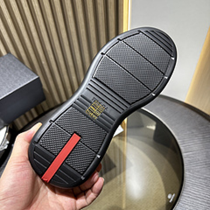 Pra*a SNEAKER P7018