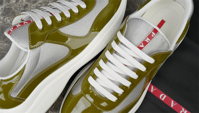 Pra*a SNEAKER P7020