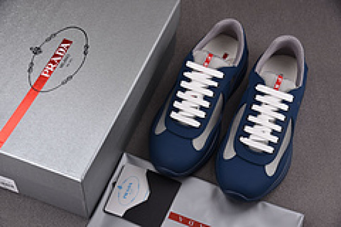 Pra*a SNEAKER P7004