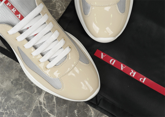 Pra*a SNEAKER P7021