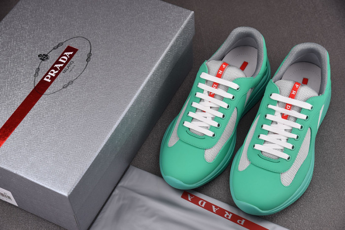 Pra*a SNEAKER P7025