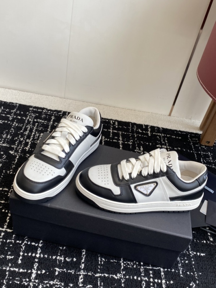 Pra*a SNEAKER