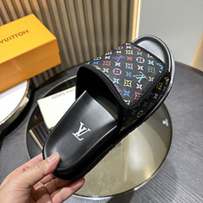 L0VT SANDALS