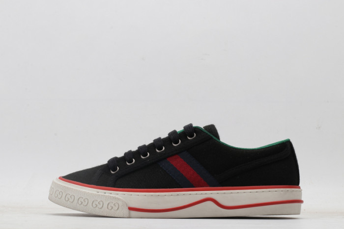 g*u*i ace embroidered low-top sneaker e2307