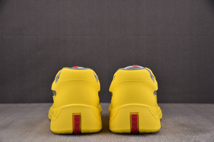 Pra*a SNEAKER P7024