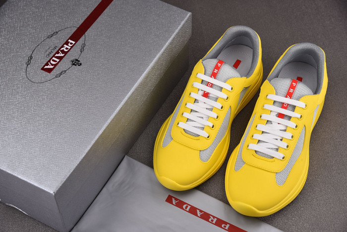 Pra*a SNEAKER P7024