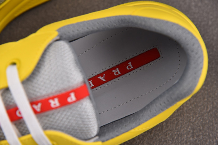 Pra*a SNEAKER P7024